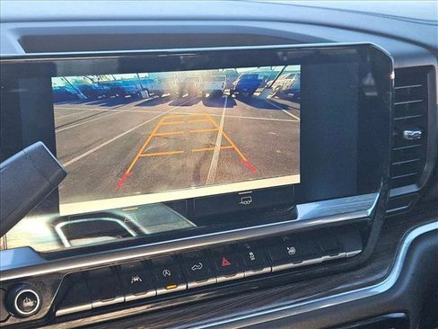 Used 2024 Chevrolet Silverado 1500 LT image 14