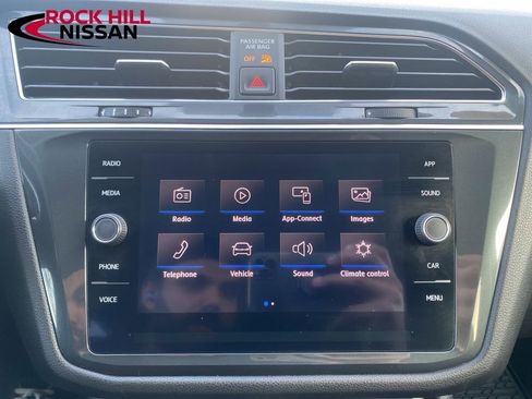 Used 2019 Volkswagen Tiguan SE w/ Panoramic Sunroof Package image 22