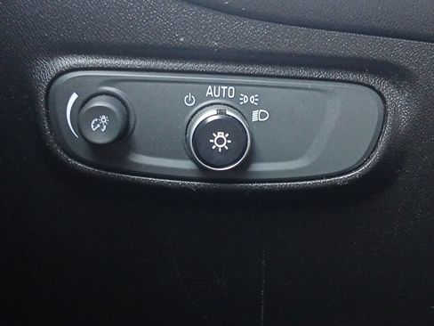 Used 2019 Chevrolet Equinox LT AWD/4WD image 12