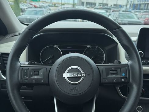 Used 2023 Nissan Rogue SL FWD image 14