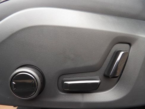 New 2026 Volvo XC90 T8 Plus image 14