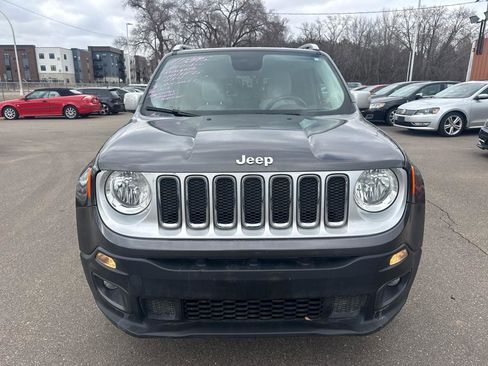 Used 2017 Jeep Renegade Limited image 2