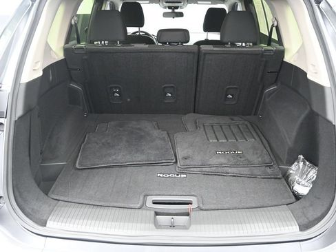 Certified 2026 Nissan Rogue SV AWD/4WD image 20