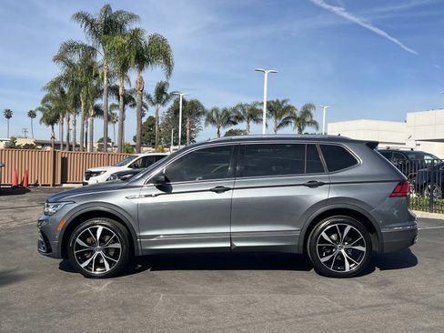 Used 2022 Volkswagen Tiguan SEL R-Line image 2