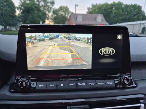 Used 2021 Kia Seltos SX w/ SX Sunroof Package AWD/4WD image 17