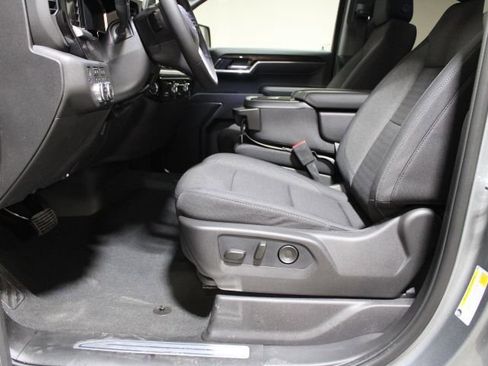 New 2026 GMC Sierra 1500 SLE image 19