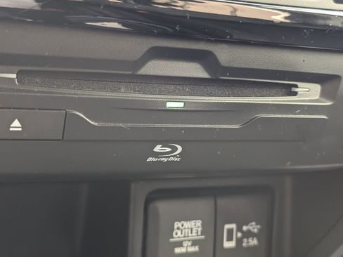 Used 2020 Honda Pilot Elite image 18