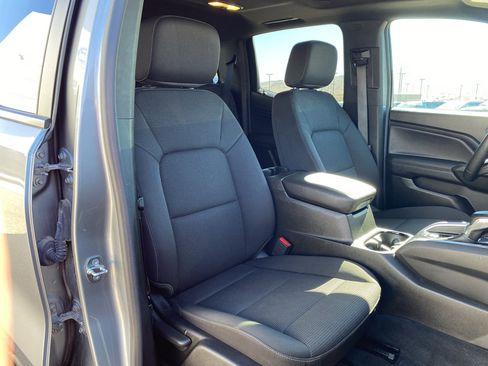 Used 2023 Chevrolet Colorado LT w/ LT Convenience Package II image 5