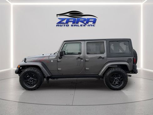 Used 2016 Jeep Wrangler Unlimited Sahara AWD/4WD image 3