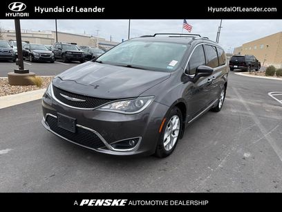 Used 2017 Chrysler Pacifica Touring-L Plus w/ Tire & Wheel Group