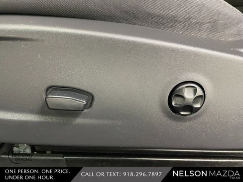 Used 2013 Dodge Challenger R/T image 19