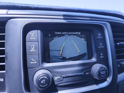 Used 2018 RAM 2500 Tradesman w/ Chrome Appearance Group AWD/4WD image 17
