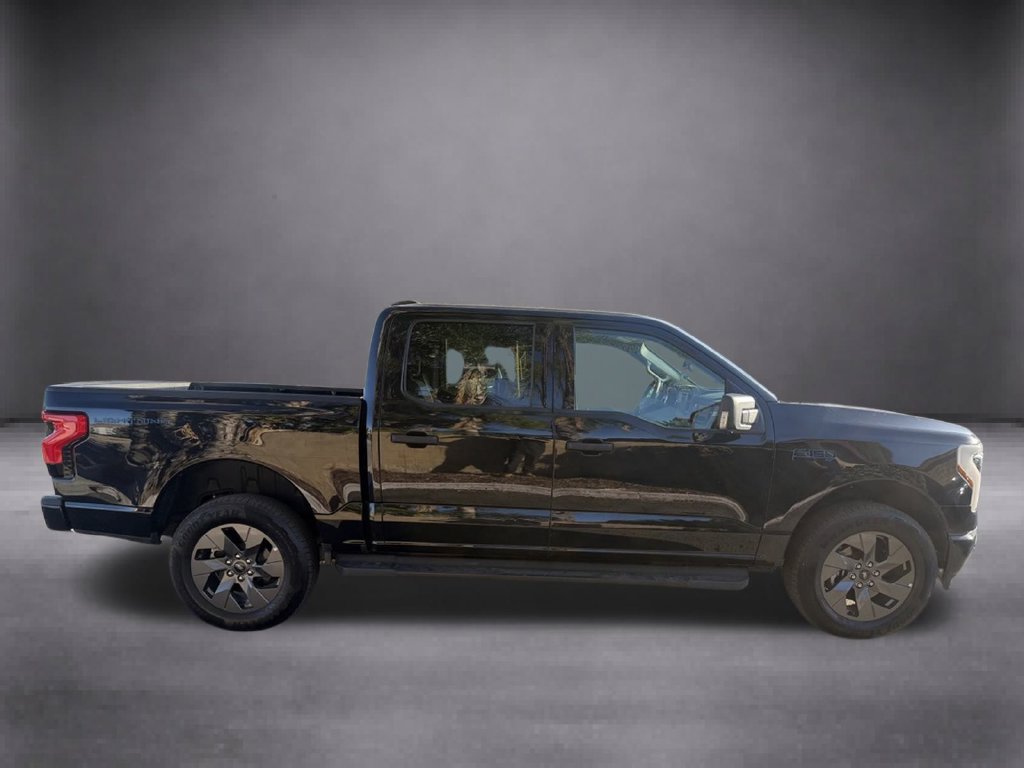 Used 2024 Ford F150 Lightning XLT AWD/4WD image 16
