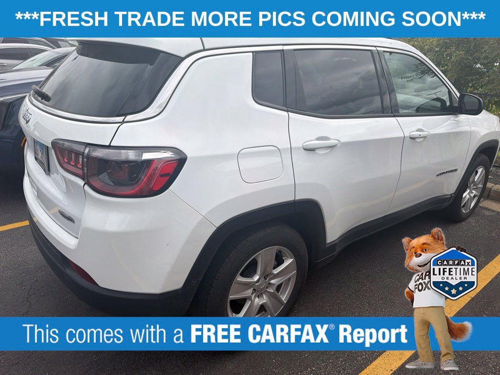 Used 2022 Jeep Compass Latitude FWD image 4