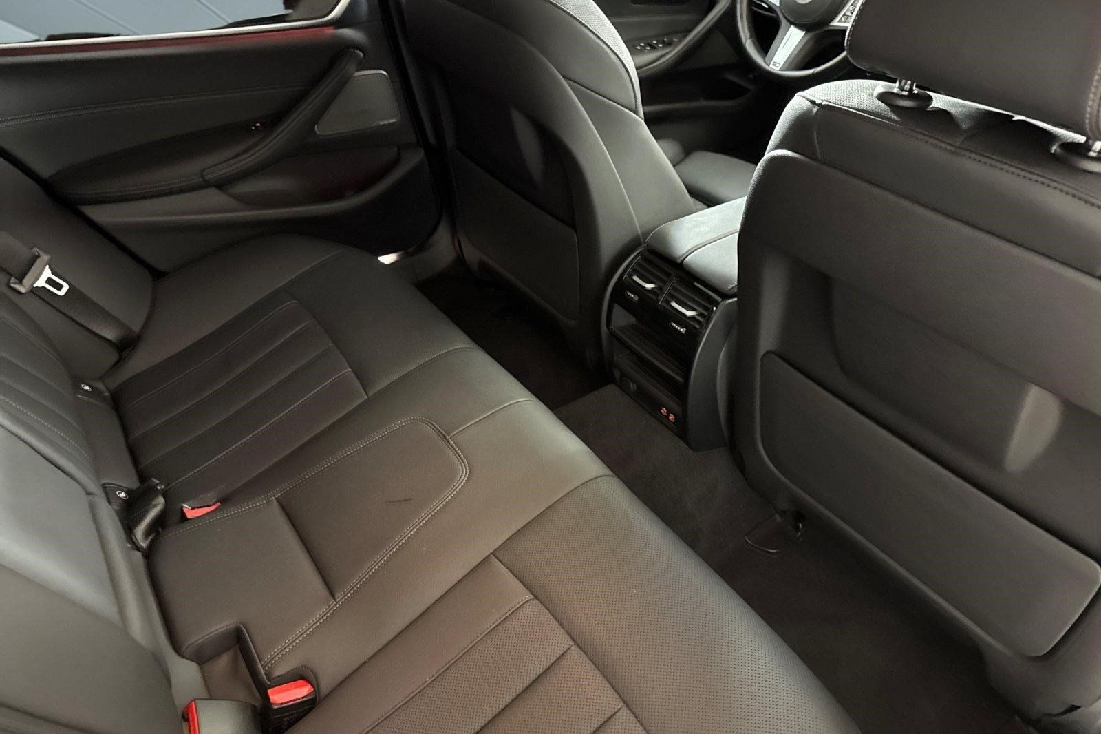 Used 2023 BMW 540i w/ M Sport Package RWD image 32