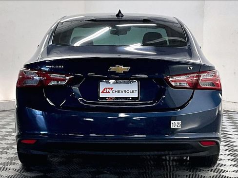 Used 2021 Chevrolet Malibu LT FWD image 3