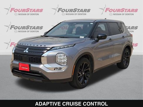 Used 2024 Mitsubishi Outlander SE Black Edition FWD image 9