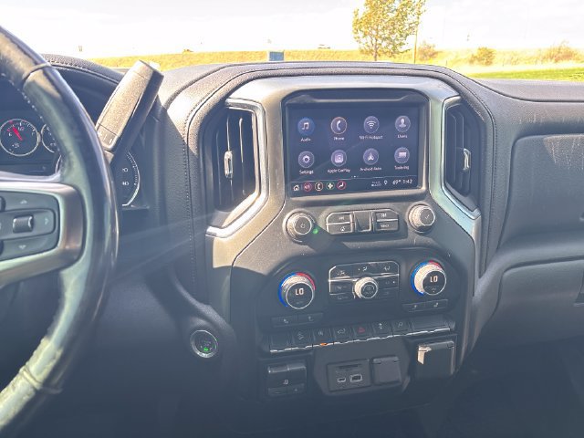 Used 2019 Chevrolet Silverado 1500 LTZ AWD/4WD image 18