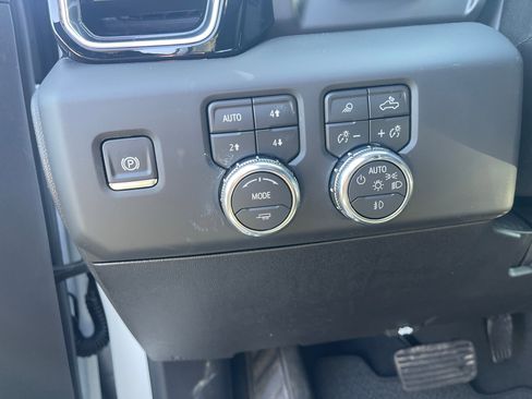 New 2026 GMC Sierra 2500 Denali w/ Denali Reserve Package image 11