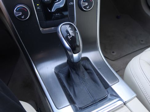 Used 2014 Volvo XC60 T6 image 26