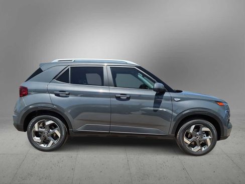 New 2026 Hyundai Venue SEL FWD image 9