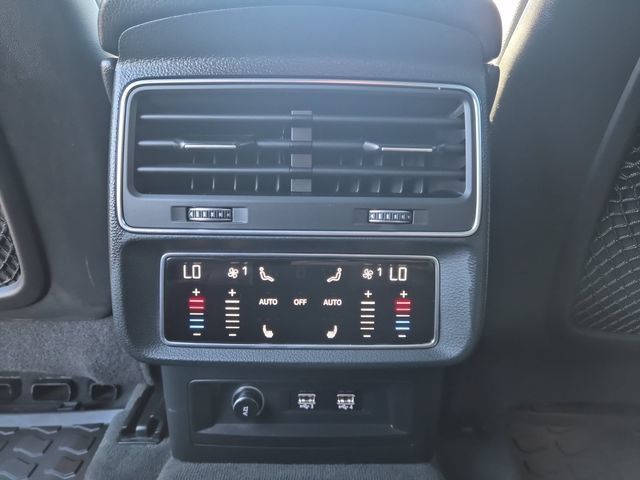 Used 2019 Audi Q8 Premium Plus AWD/4WD image 27