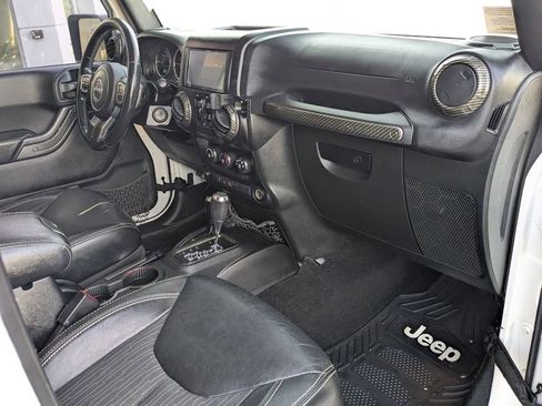 Used 2015 Jeep Wrangler Unlimited Sport image 25
