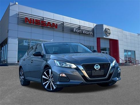 Certified 2021 Nissan Altima 2.5 SR image 1