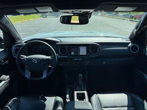 Certified 2020 Toyota Tacoma TRD Off-Road w/ TRD Premium Off Road Package image 14