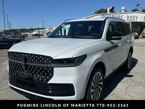 New 2026 Lincoln Navigator Black Label AWD/4WD image 3