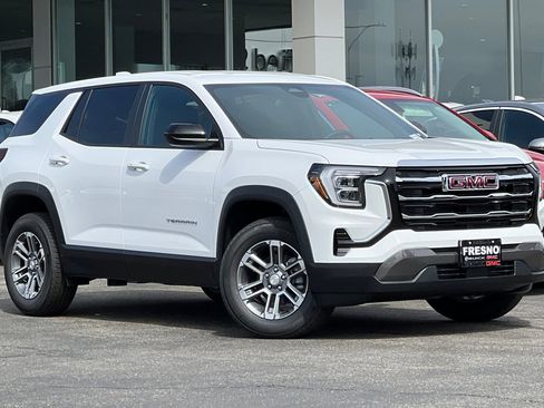 New 2026 GMC Terrain Elevation FWD image 2