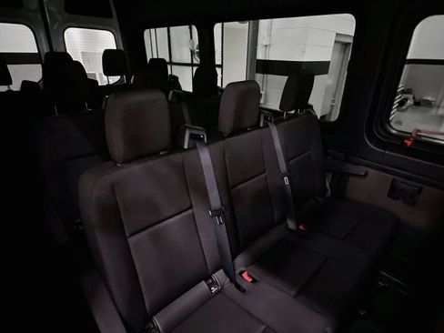Used 2025 Mercedes-Benz Sprinter 2500 image 26