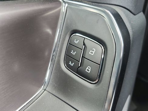 Used 2026 Ford F450 Platinum w/ FX4 Off-Road Package AWD/4WD image 13