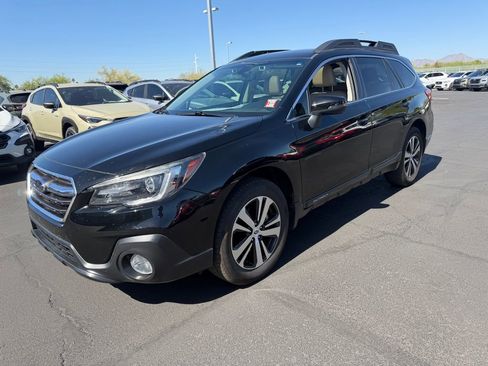 Used 2019 Subaru Outback 2.5i Limited AWD/4WD image 3