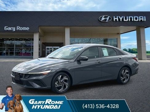 Certified 2025 Hyundai Elantra Sport FWD image 1