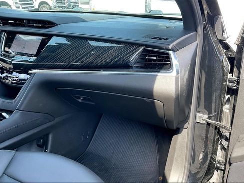 Used 2023 Cadillac XT6 Premium Luxury AWD/4WD image 15