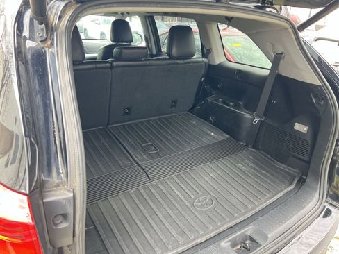 Used 2019 Toyota Highlander XLE image 19