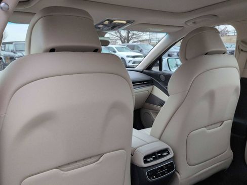 Used 2022 Genesis G80 2.5T w/ Advanced Package image 19