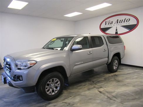 Used 2016 Toyota Tacoma SR5 image 6