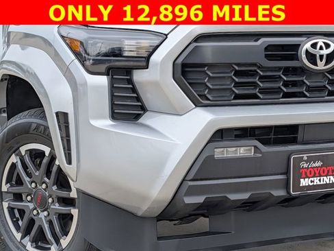 Used 2025 Toyota Tacoma TRD Sport AWD/4WD image 3