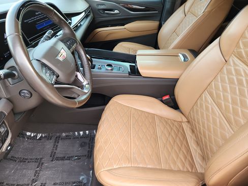 Used 2022 Cadillac Escalade Sport w/ Touring Package image 11