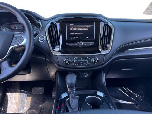 Used 2021 Chevrolet Traverse LS w/ LPO, Cargo Package FWD image 11