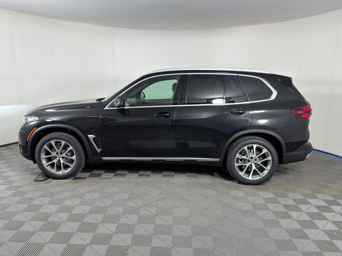 Used 2026 BMW X5 sDrive40i w/ Parking Assistance Package RWD image 2