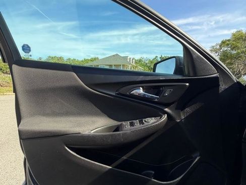 Used 2021 Chevrolet Malibu LT image 9