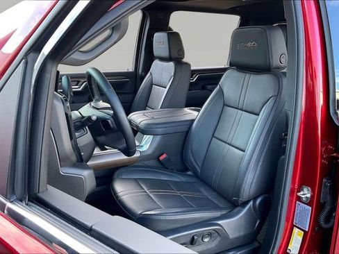 Used 2024 Chevrolet Silverado 2500 High Country w/ High Country Premium Package image 15