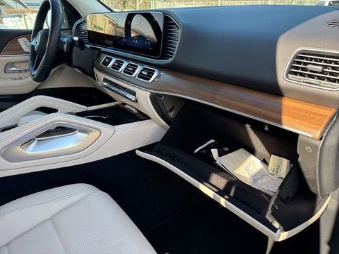 Used 2025 Mercedes-Benz GLE 350 4MATIC image 27