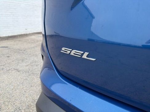 Used 2024 Ford Edge SEL image 16