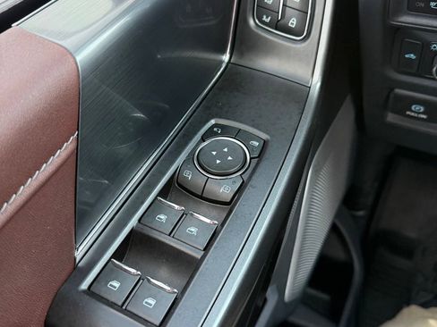 Used 2022 Ford F150 Lariat w/ Equipment Group 502A High image 26