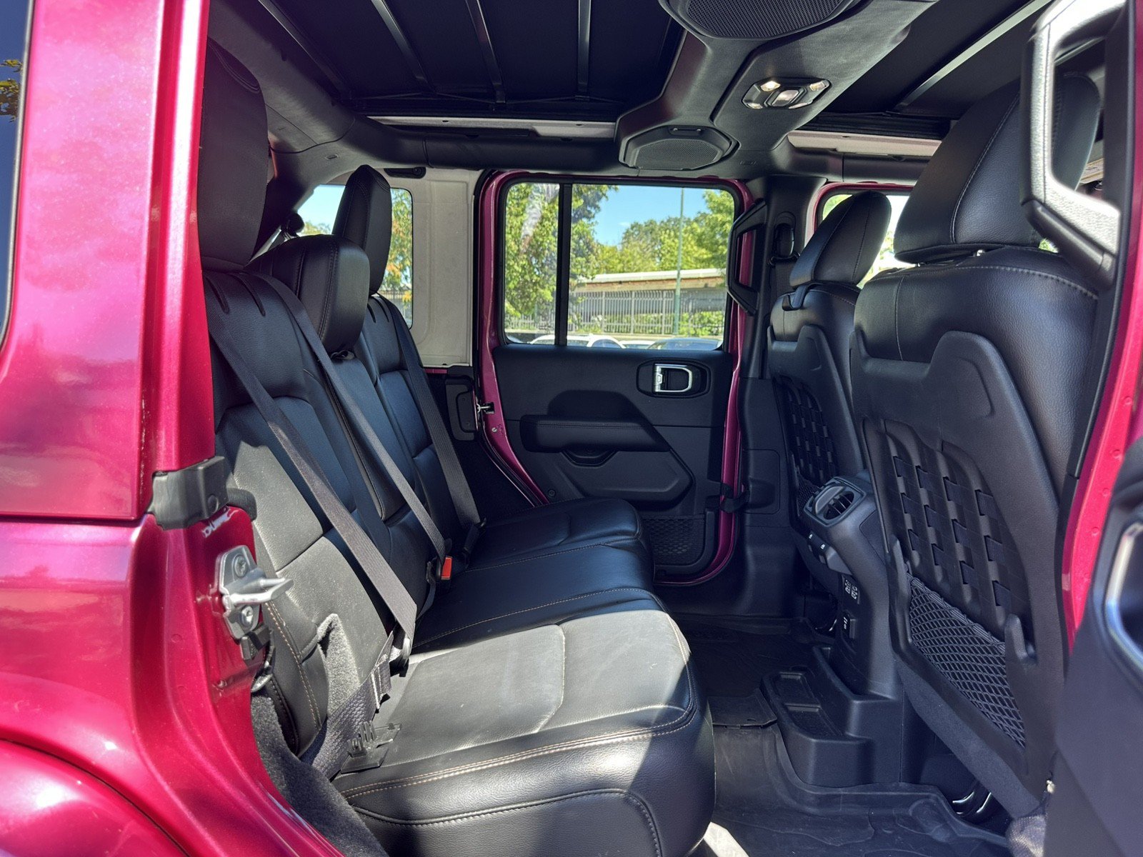 Used 2022 Jeep Wrangler Unlimited Rubicon 392 w/ Xtreme Recon 35" Tire Package AWD/4WD image 29