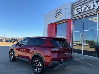 Used 2023 Nissan Rogue SV video 2